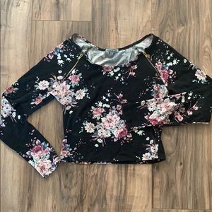 long sleeve crop top